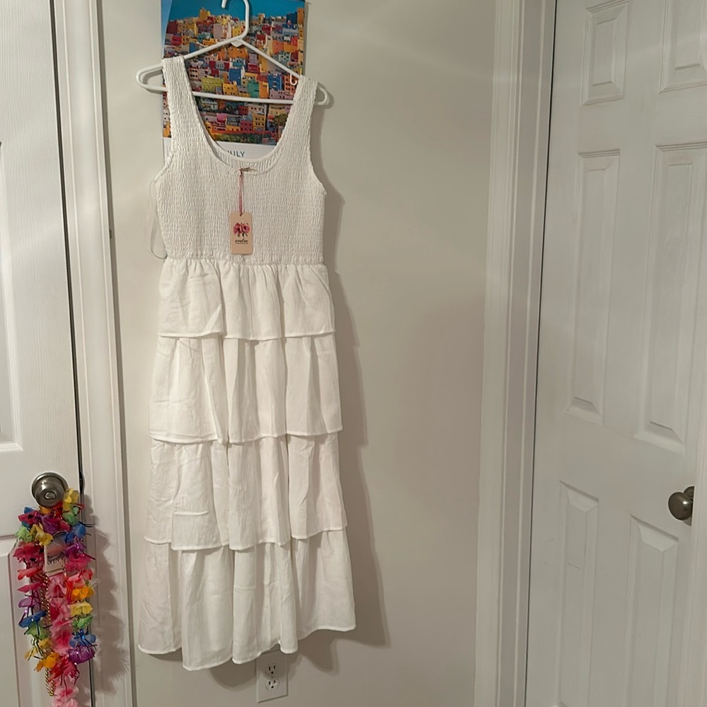 White Entro boutique dress